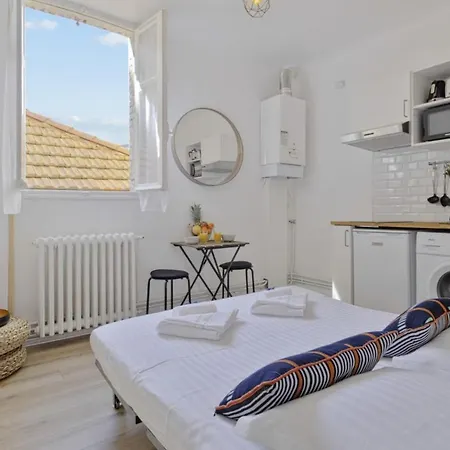 Des Halles - Welkeys Apartment *